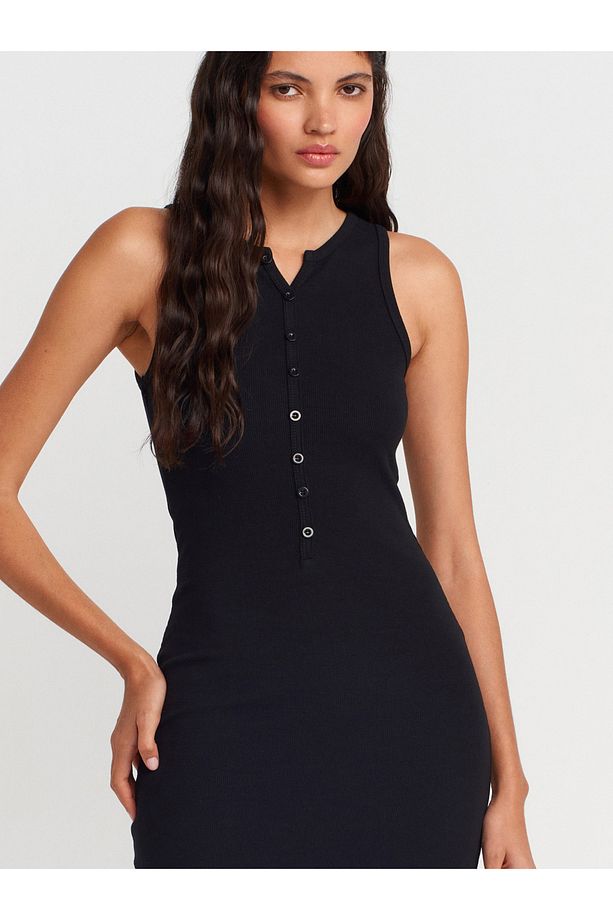 91467 Düğme Detaylı Maxi Boy Elbise-Siyah - 4