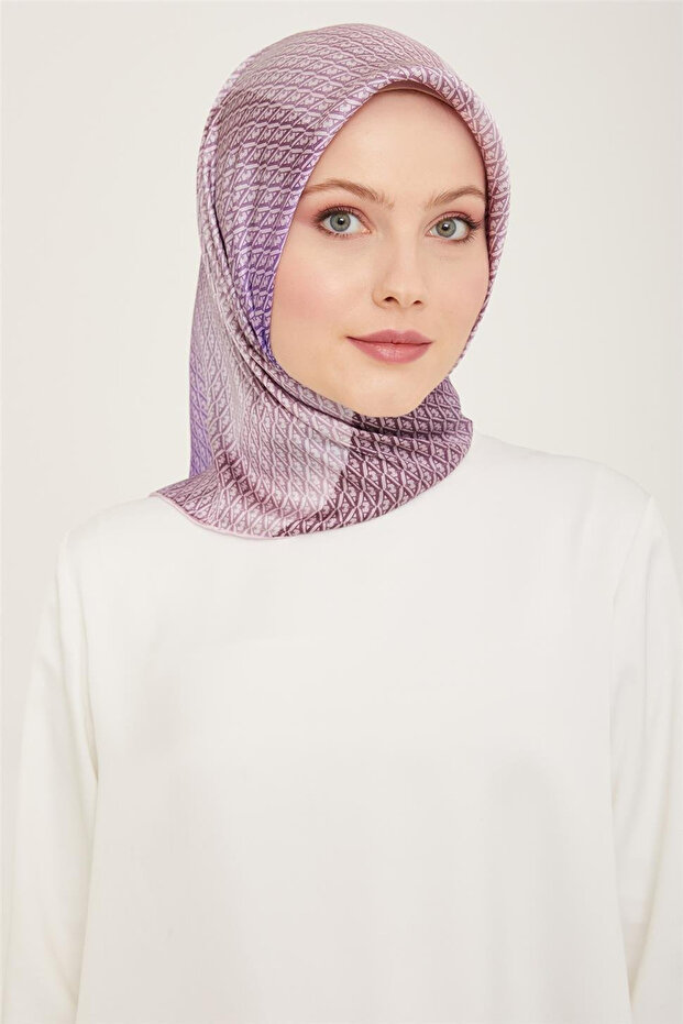 Sura Silk Scarf 9104D (S) 90 X 90 Purple - 83