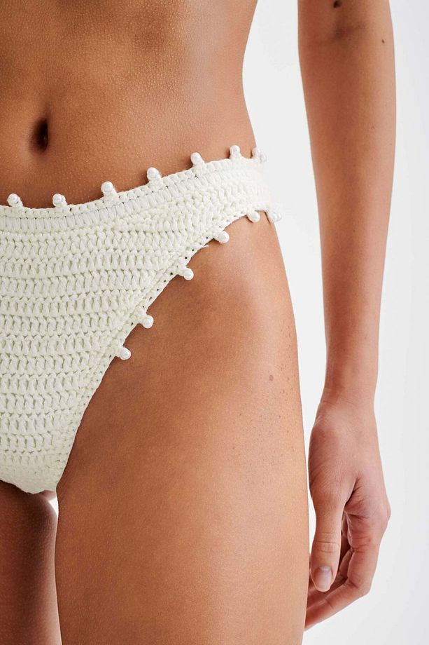 Krem Renk İnci Detaylı El Örgüsü Bikini Takımı - 3