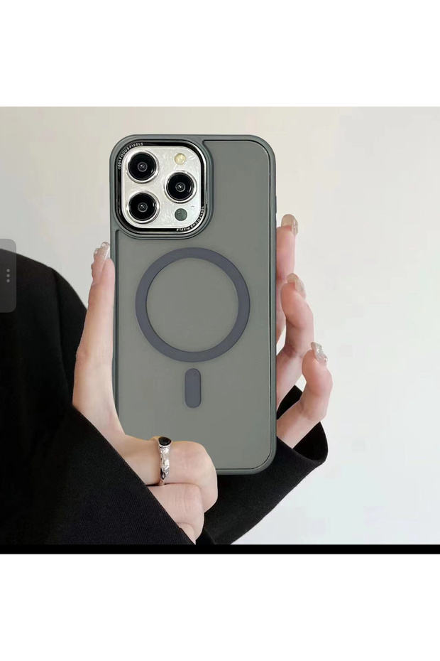 حافظة 15 برو ماكس الكلاسيكية - 1