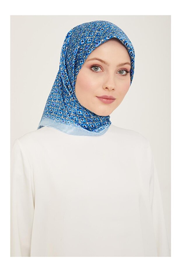 Sura Silk Scarf 9134D (S) 90 X 90 Baby Blue - 39
