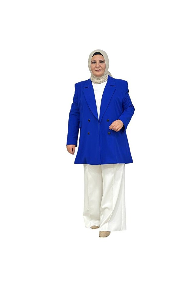 سترة كريب مقاس كبير بأربعة أزرار