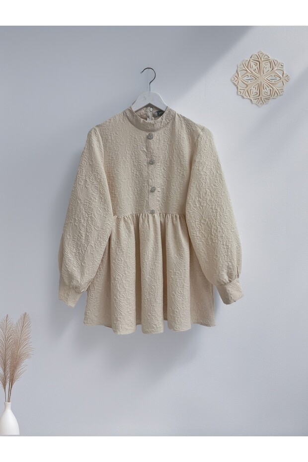 Tunic with Stone Buttons on the Front and Zipper on the Back - 1