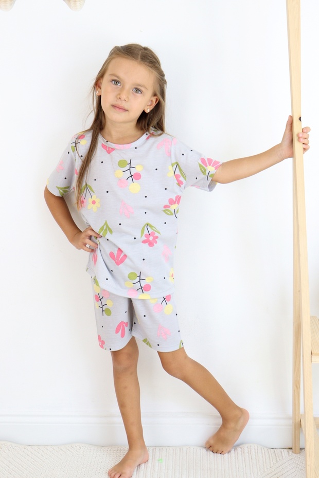 Girl's Cotton Combed Fabric Pajamas Set with Shorts