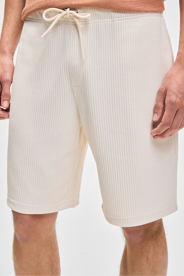 MALYES Erkek Beli Lastikli Kordonlu Yanda Çift Arkada Tek Cepli Relaxed Fit Krem Şort & Bermuda - 3