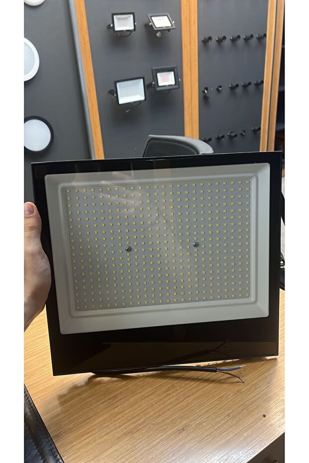 500 WATT LED PROJEKTÖR - 1