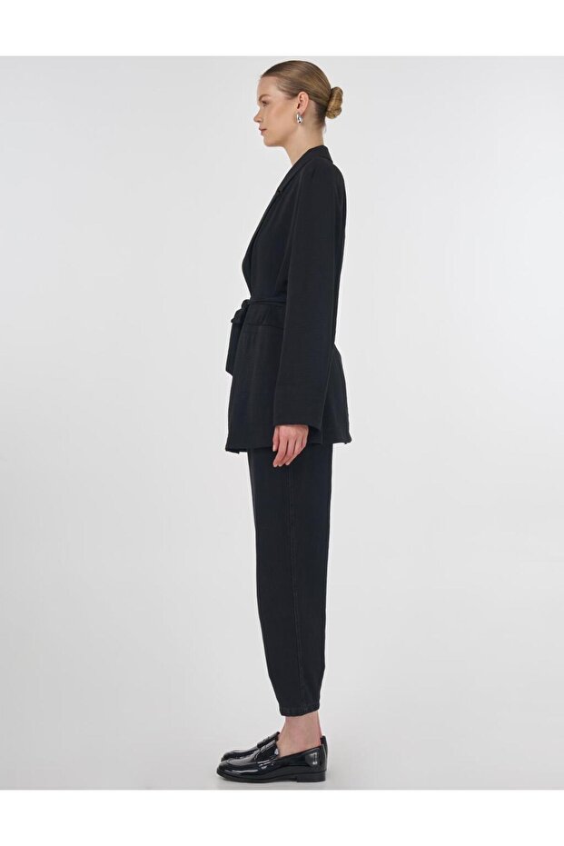 سترة بحزام أسود - 4