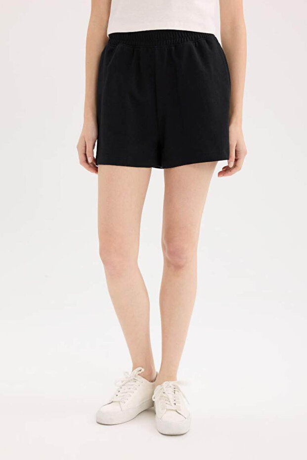 Black Women's Shorts U3357Az/Bk81