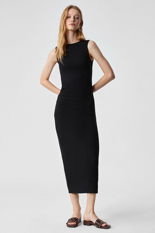 Uwen Kadın Slim Fit Kayık Yaka Kolsuz Astarlı Uzun Siyah Elbise - 1