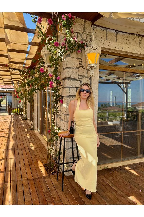 Boyundan Askılı Halter Yaka Yırtmaçlı Açık Sarı Midi Mezuniyet Elbise - 6