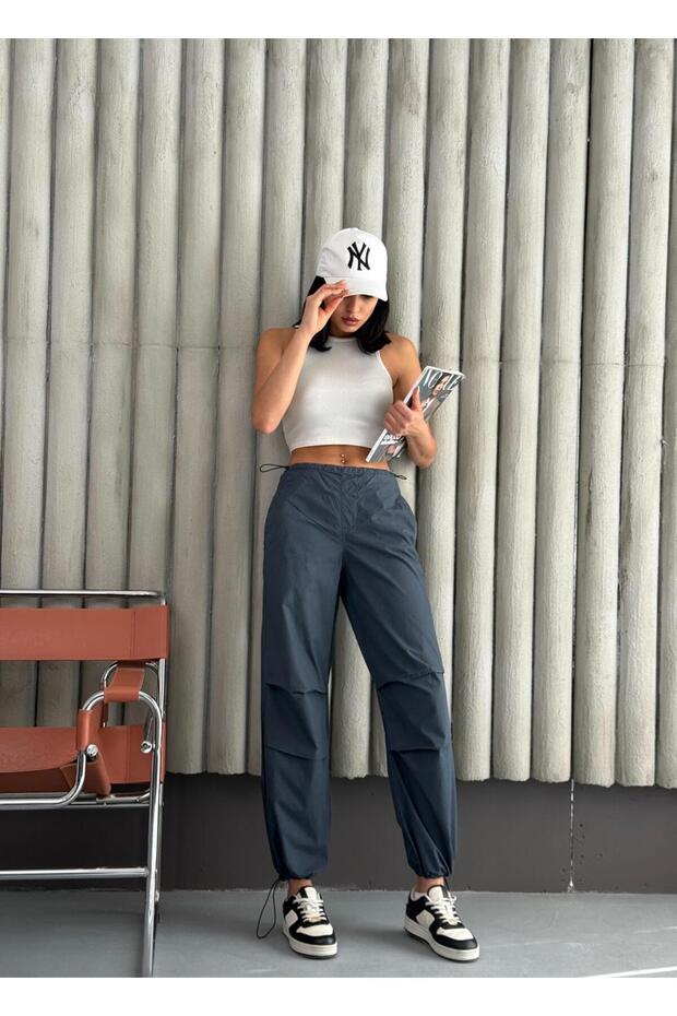 بنطال باراشوت بتفاصيل طيات في الركبتين - 2