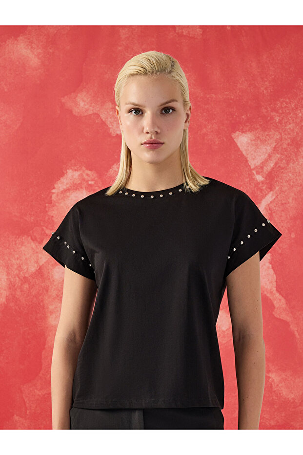 Round Collar Trok Printed Tee - 1