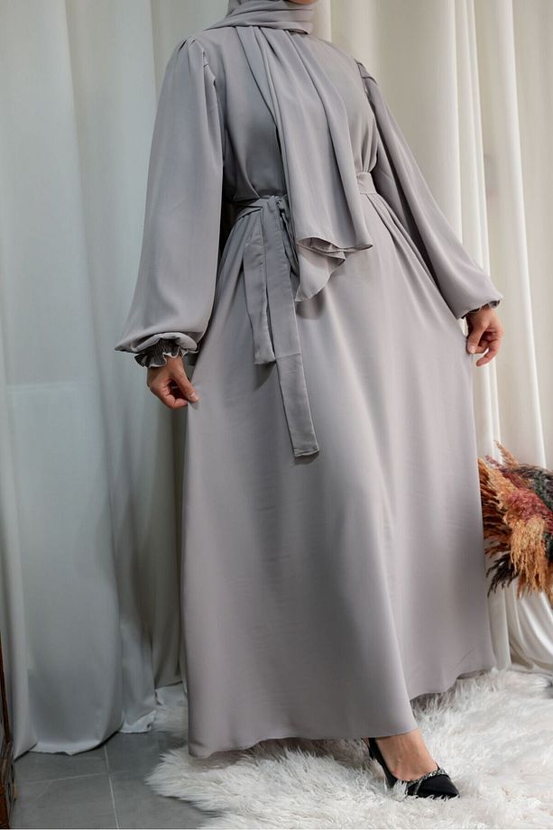 Model Meryem Medine İpeği Çiçek Kol Detaylı Tesettür Elbise (Şal Dahil) - Taş Rengi - MERYEM01007Ş - 1