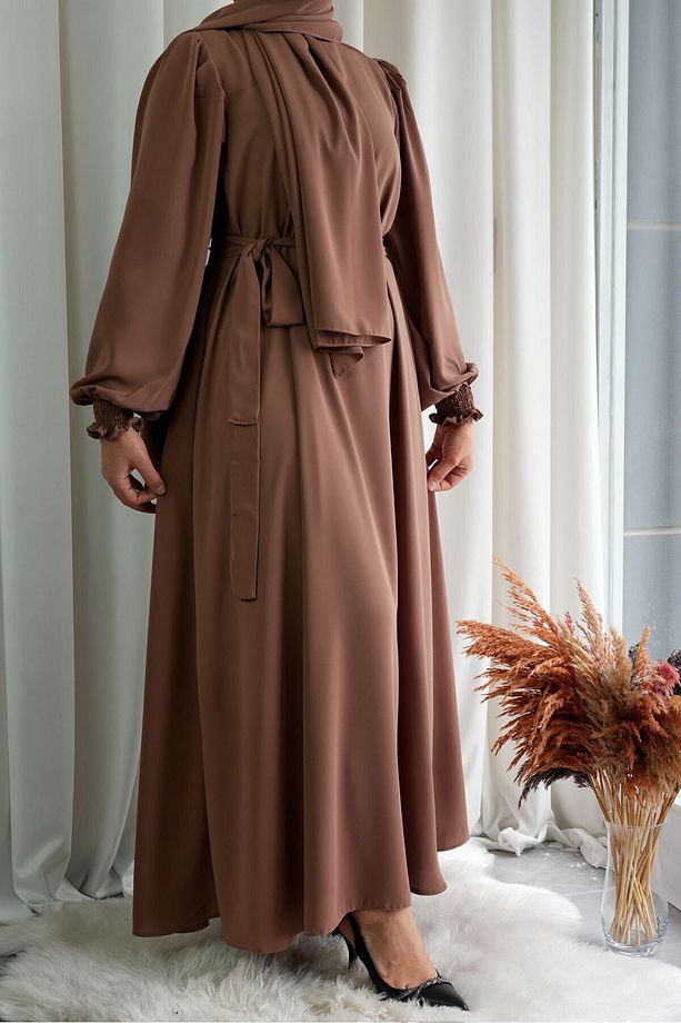 Model Meryem Medine Ipeği Çiçek Kol Detaylı Tesettür Elbise (ŞALSIZ) - Sütlü Kahve - Meryem01011 - 1