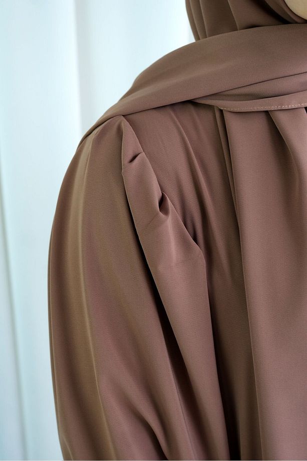 Model Meryem Medine Ipeği Çiçek Kol Detaylı Tesettür Elbise (ŞALSIZ) - Sütlü Kahve - Meryem01011 - 8