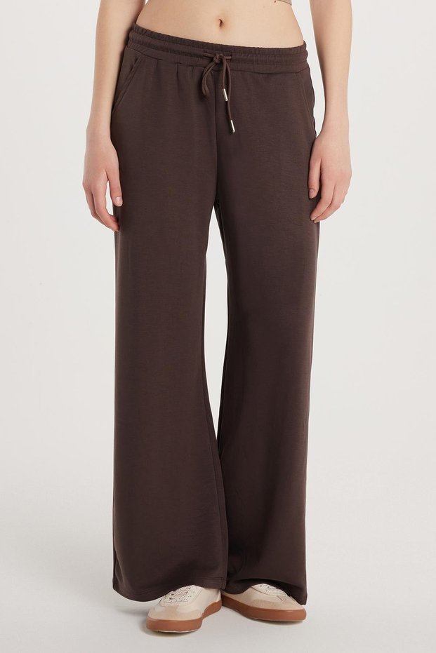 Women's Modal Fabric Regular Fit Normal Waist Double Pocket Waist Lace up Brown Sweatpants