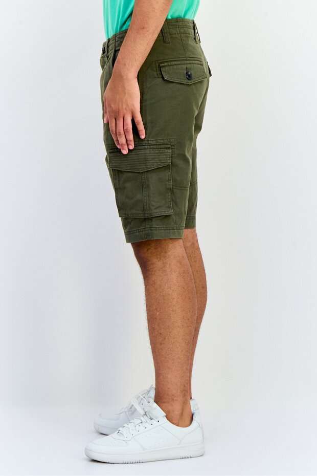 Men Solid Cargo Shorts, Dark Olive - 2