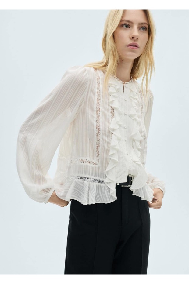 Volan and Lace Detailed Blouse