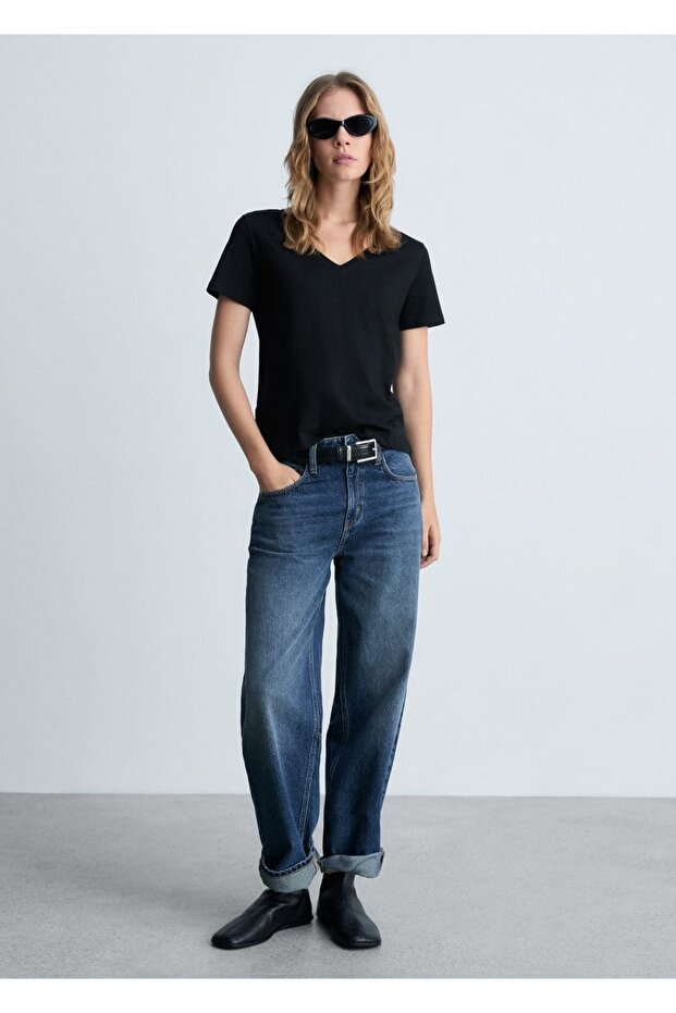 V yakalı pamuklu tişört - 2