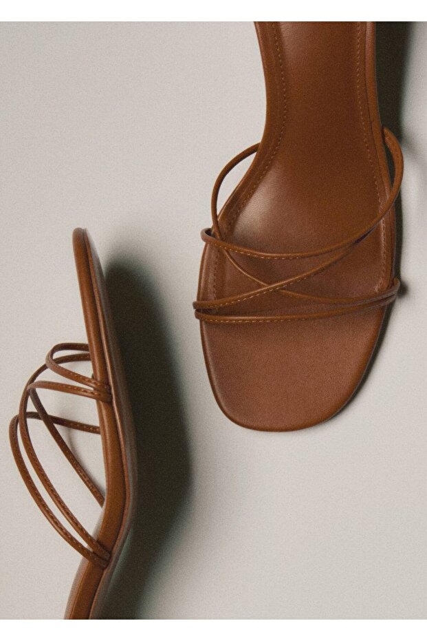 Çapraz kayışlı topuklu sandalet - 2