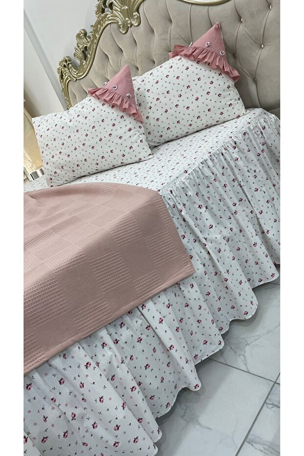 Double Rubberized Skirt Ruffle Sheet and Pique Set
