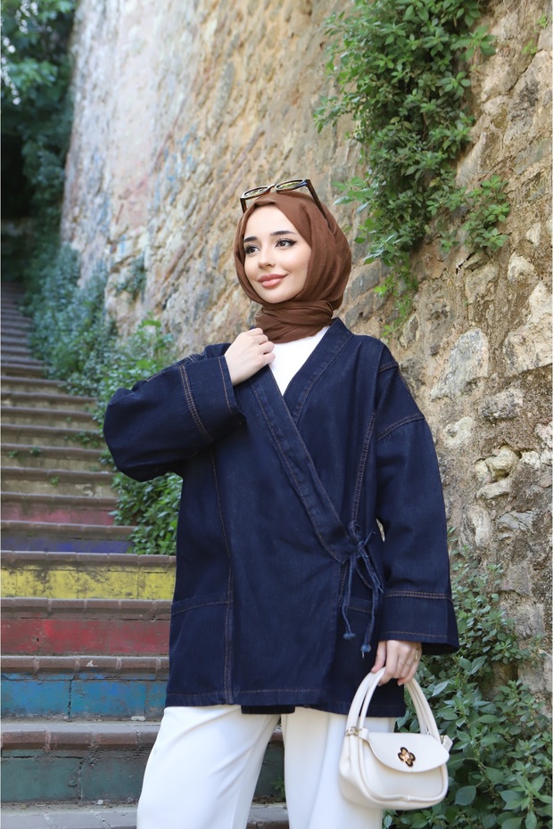 سترة الدنيم مربوطة على الجانب - 4