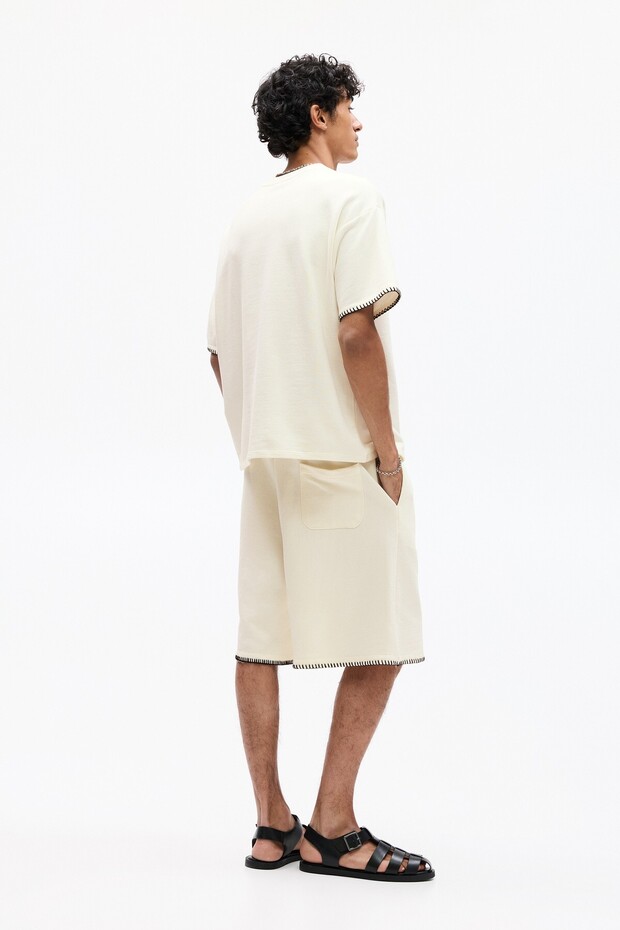 Kontrast dikişli t-shirt - 5