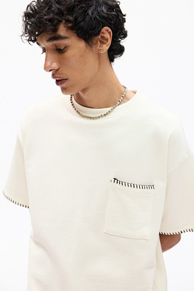 Kontrast dikişli t-shirt - 6