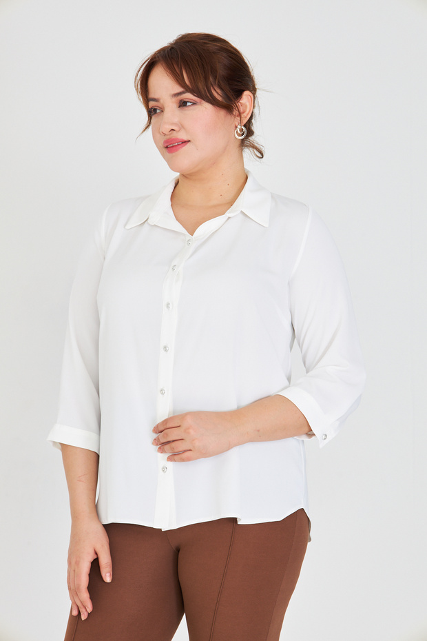 Embroidered Button Plus Size Three Quarter Sleeve Shirt - Stylish and Elegant Design