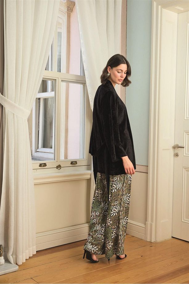 Çiçek Yaprak Ve Etnik Desenli Dantelli 3'lü Pijama Takımı - 5