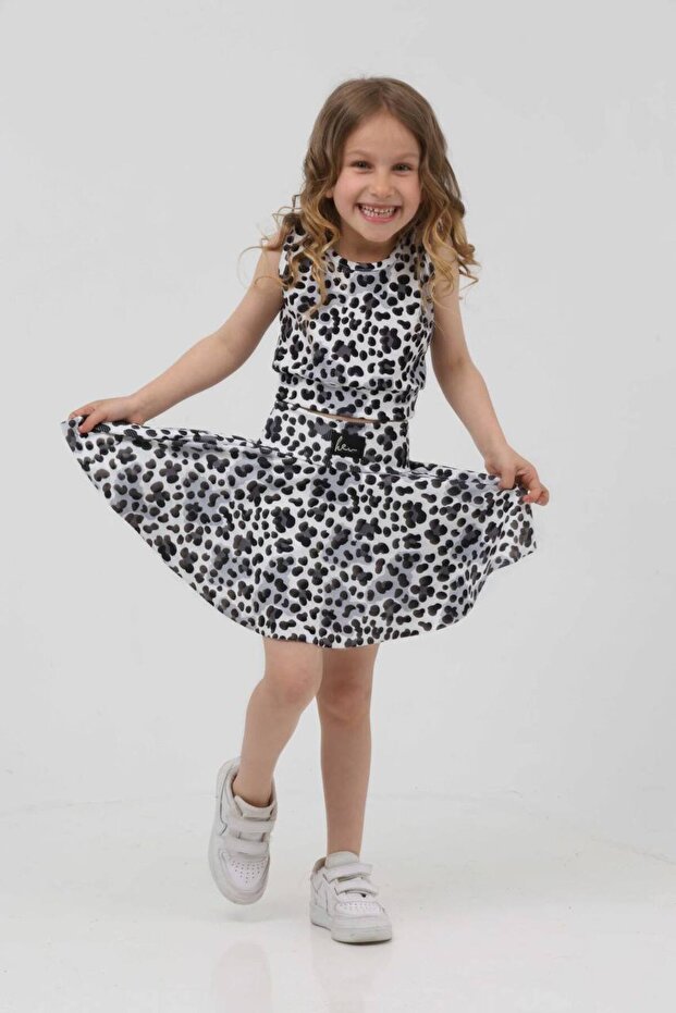 Girl's Black-White Strap Crop Badi, Shorts Skirt Suit
