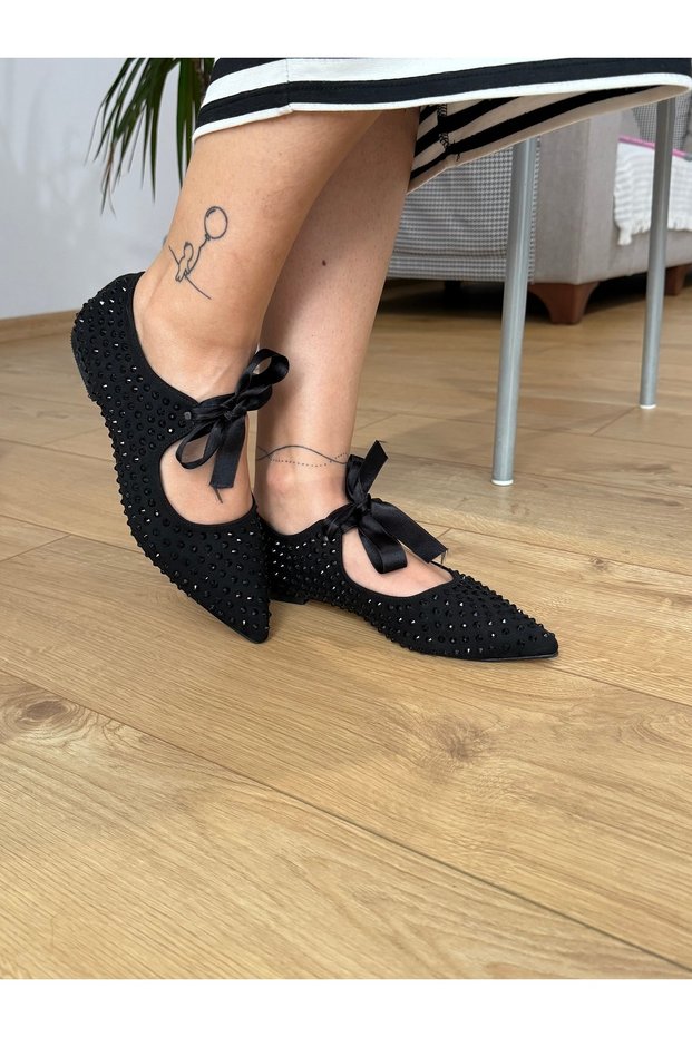 Faylinn Black Women's Flat Shoes with Pointed Toe Black Staple Stone Embroidered Bow Detail