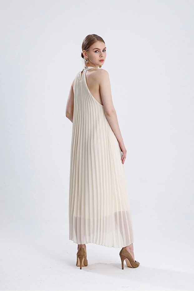Halter yaka pliseli dökümlü elbise - 4