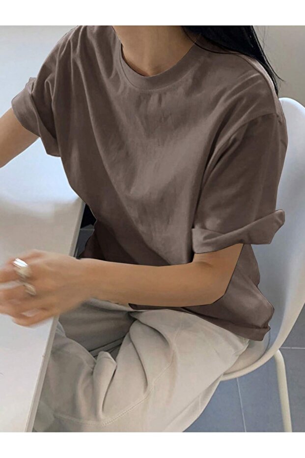 Women's Crew Neck Relaxed Cut Basic T-Shirt
