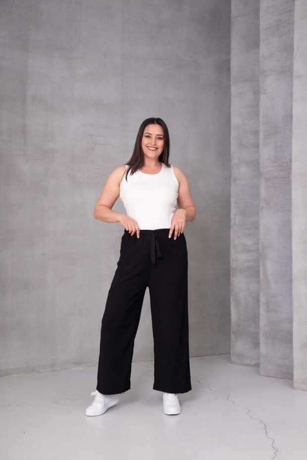 Women's Large Size Wrinkled Fabric Loose Wide Leg Elastic Waist Trousers
