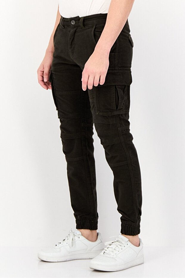 بنطلون كارغو سادة بقصّة عادية للرجال، زيتوني غامق - 2