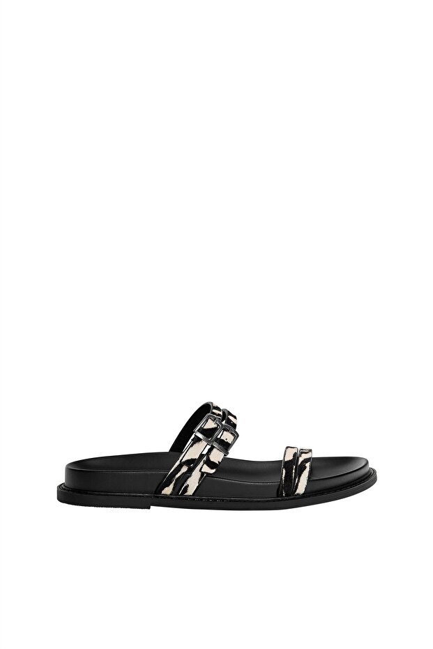 Desenli düz deri sandalet - 2