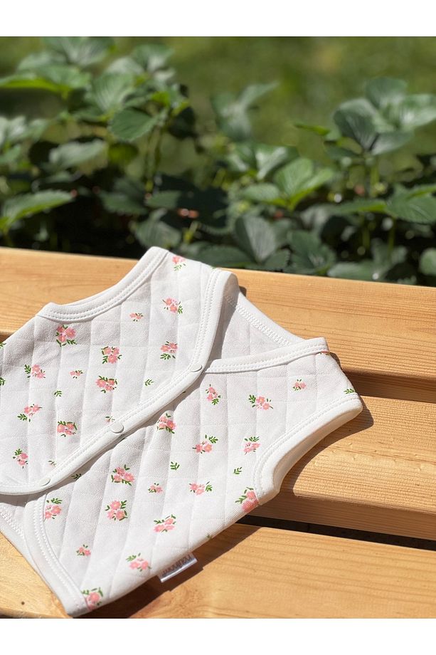 Çiçekli Kapitone Bebek Yelek - 3