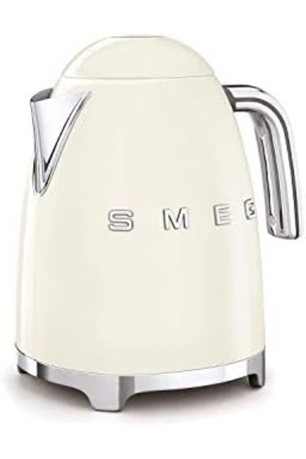 KLF03CRUK, 50's Retro Style Kettle, 1.7 L Capacity With Water Level Indicator, 360 Swivel Base, - 6