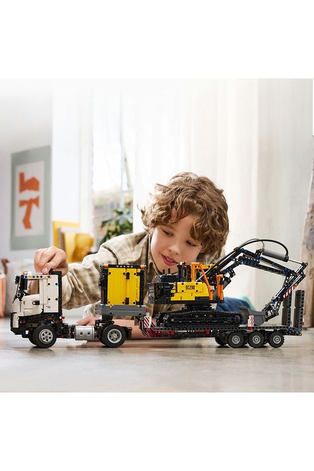 ® Technic Volvo FMX Kamyon ve EC230 Elektrikli Ekskavatör 42175 - 10+ Oyuncak Seti (2274 Pr) - 9