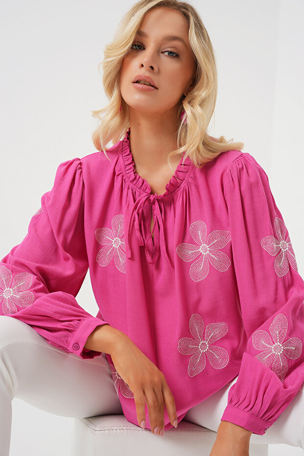 Women's Long Sleeve Embroidered Knitted Blouse 951 - Pink