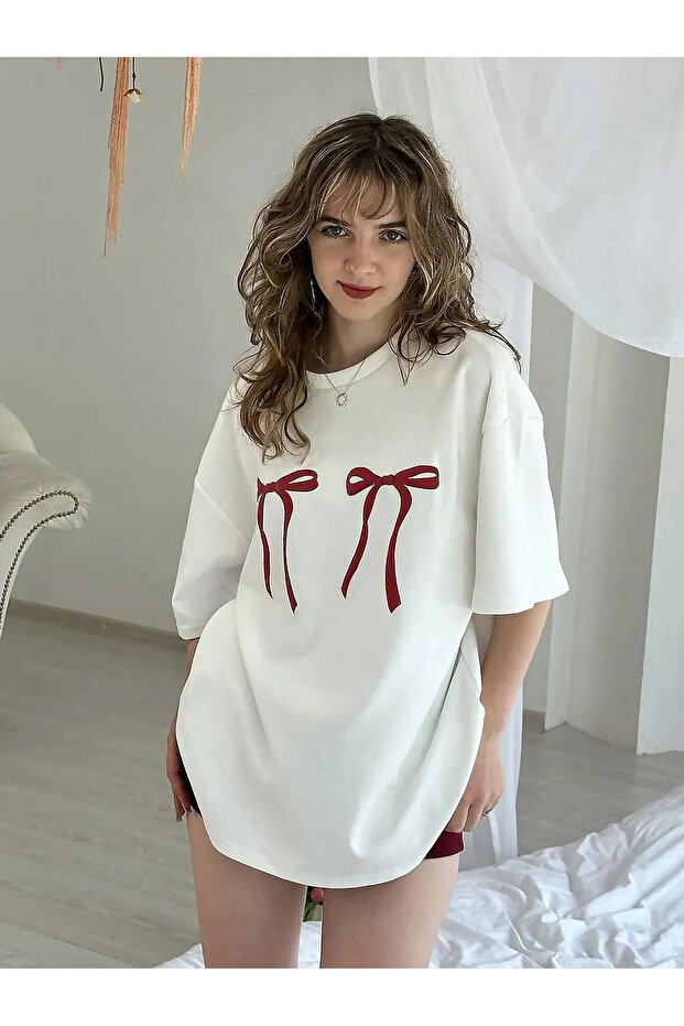 Double Ribbon Printed Crew Neck Tshirt