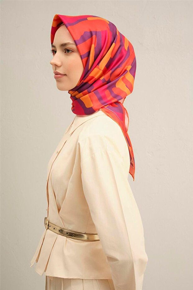 Geometric Patterned Pure Silk Twill Scarf 9303D 54