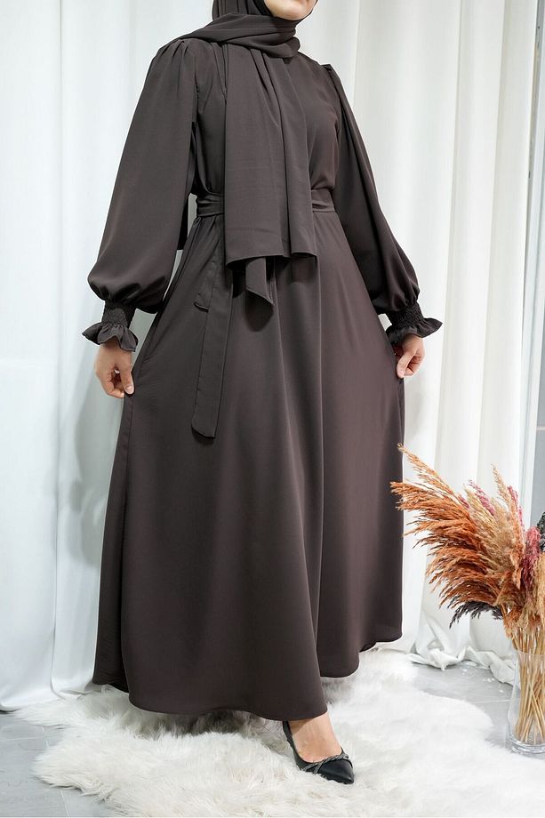 Model Meryem Medine İpeği Çiçek Kol Detaylı Tesettür Elbise (Şal Dahil) - Acı Kahve - MERYEM01005Ş - 2