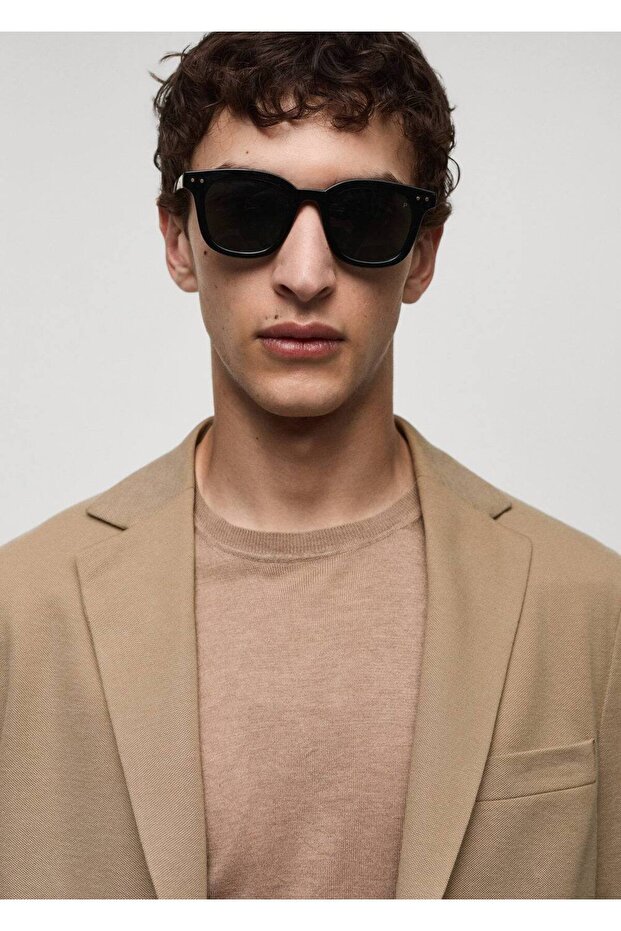 Schmal geschnittene Mini-Webblazerjacke - 6