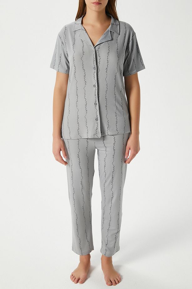 Kadın Spring Yumuşak Doku Gri Bahar Dalı Ön Düğmeli Kısa Kollu Pijama Takımı - 4