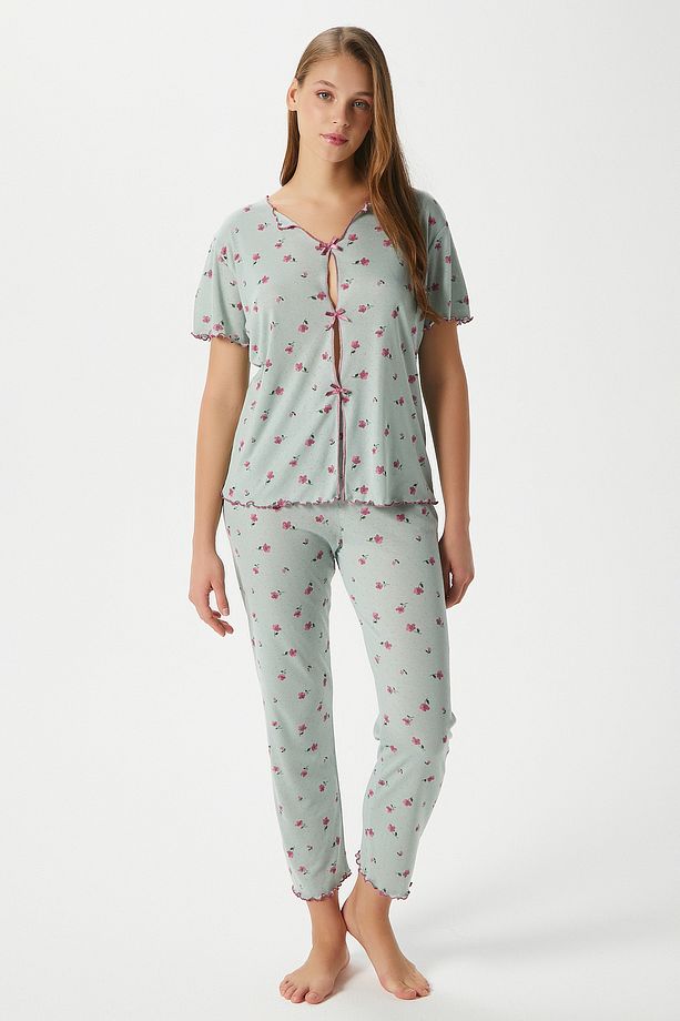 Kadın Juliet Kurdeleli Yumuşak Doku Yeşil Çiçekli Pijama Takımı - 3