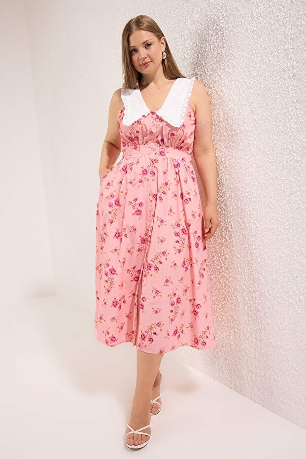 Pembe Çiçekli Poplin %100 Pamuk Bebe Yaka Midi Dokuma Büyük Beden Elbise TBBSS25AH00158 - 1