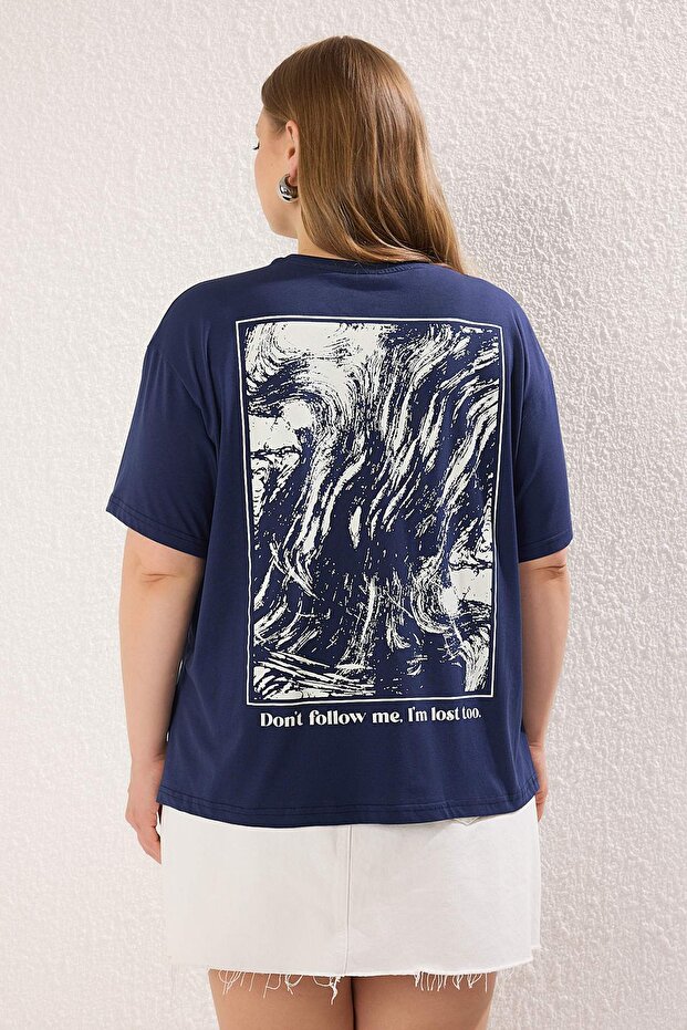 Lacivert Sırt Baskılı Büyük Beden T-shirt TBBSS25BF00081 - 4