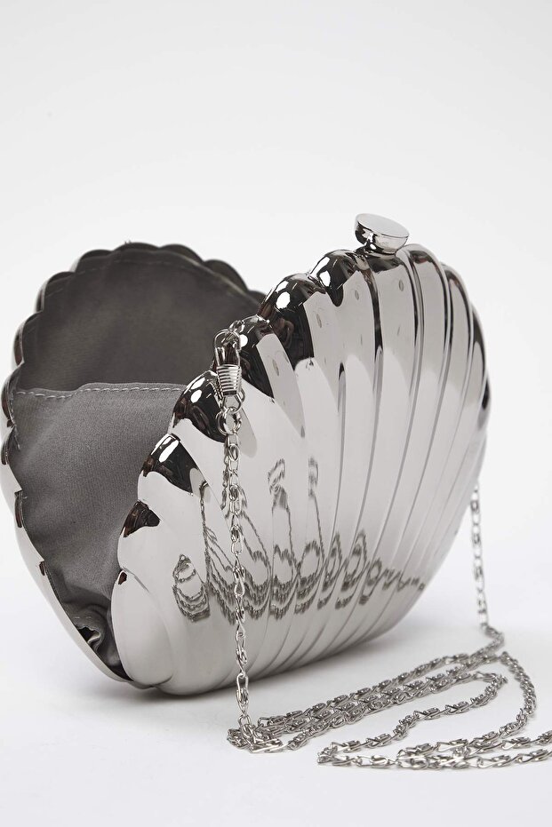 Metalik Gümüş Deniz Kabuğu Abiye Kadın Şık Mini Boy Clutch El Çantası TAKSS25OC00063 - 5